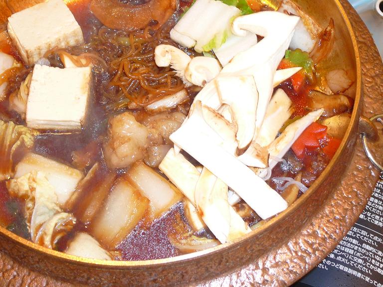 珠洲ＲＣ友好訪問（珠洲市）　松茸たっぷり能登牛のすき焼き