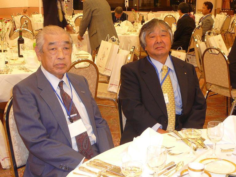 函館RC75周年記念祝賀会参加　函館75周年記念に出席の今川会員・棚田会員